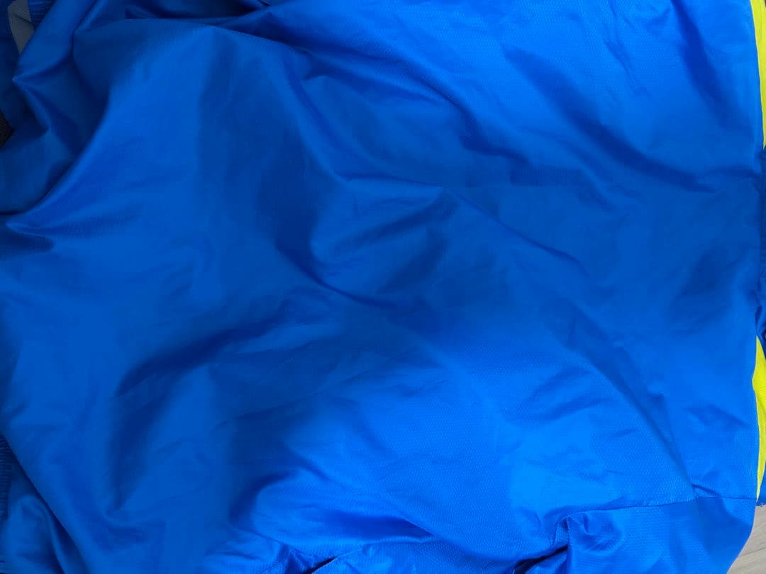 国見中サッカー　PUMA ウィンドブレーカー