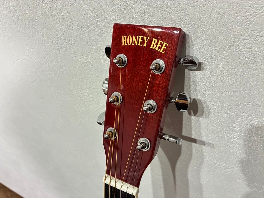 HONEY BEE アコースティックギター レッド/ブラック
