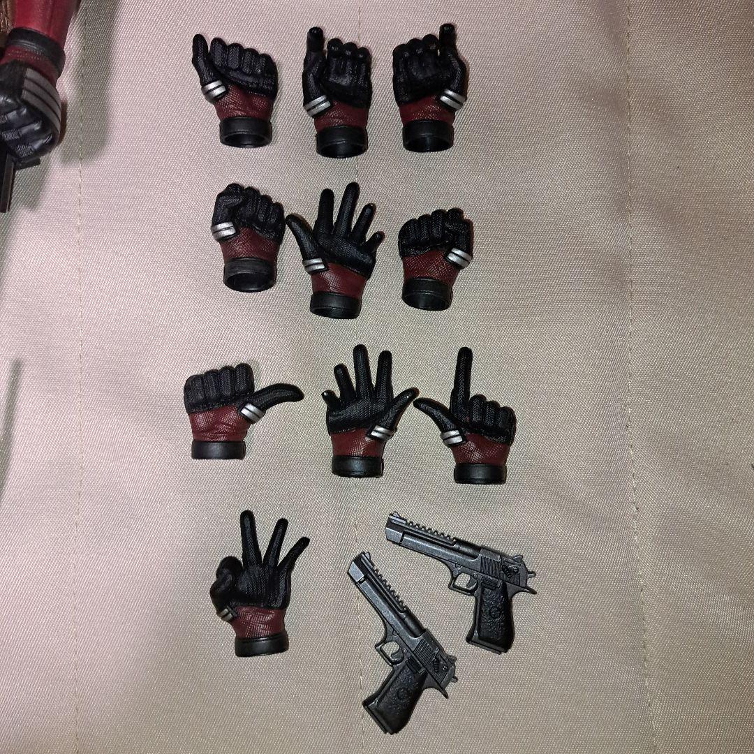 デッドプール　ホットトイズ