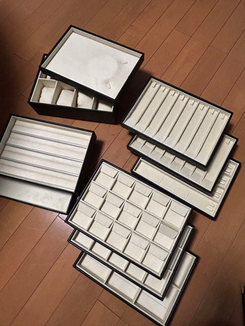 ダイヤル式ロック付きアクセサリーケース