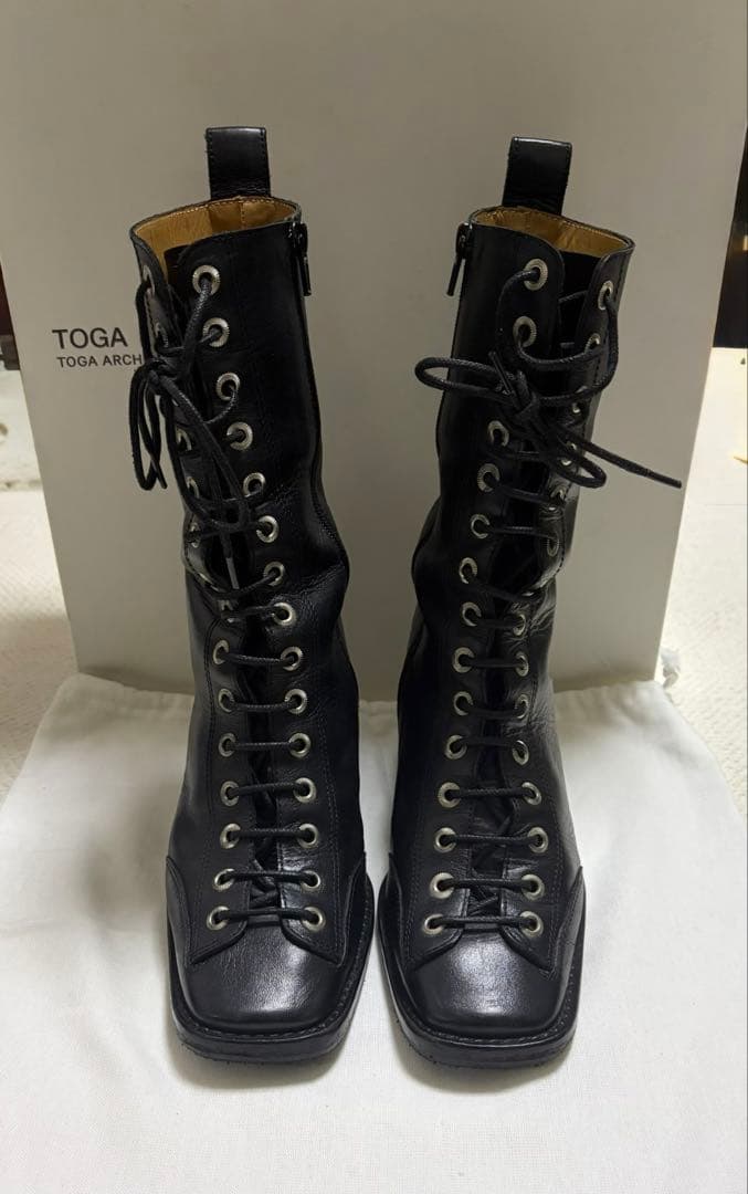 TOGA PULLAトーガプルラ　スクエアトゥロングブーツ 36
