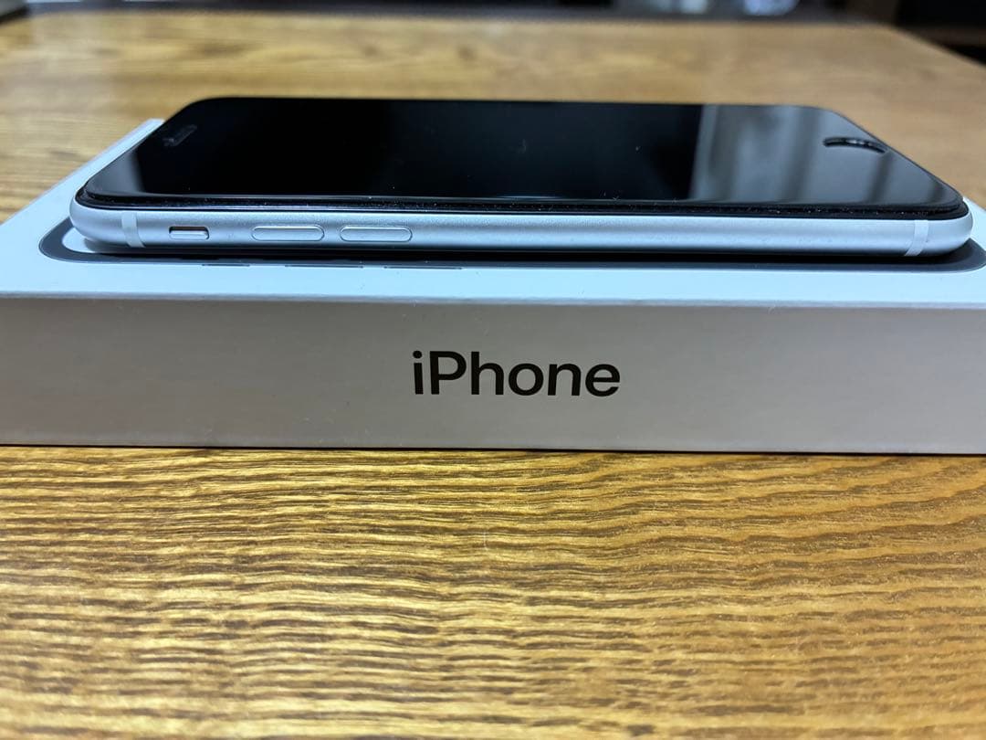 iPhone SE 第2世代　128GB 【美品】
