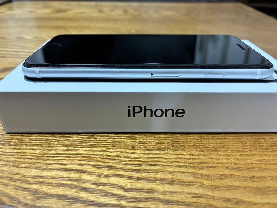 iPhone SE 第2世代　128GB 【美品】