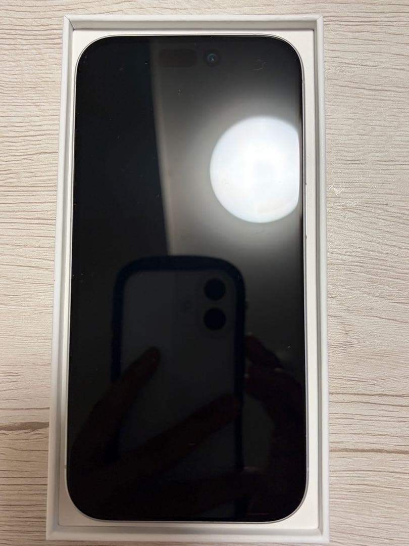 【傷なし美品】iPhone16 128GB ホワイト SIMフリー