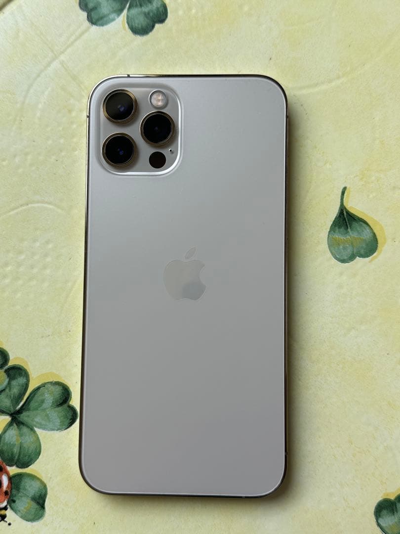 美品 iPhone 12 Pro ゴールド 256GB 本体