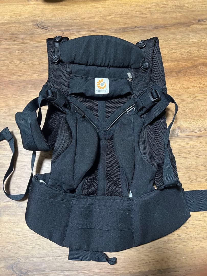 【極美品】ergobaby Omni 360 抱っこ紐 ブラック　エルゴ　オムニ