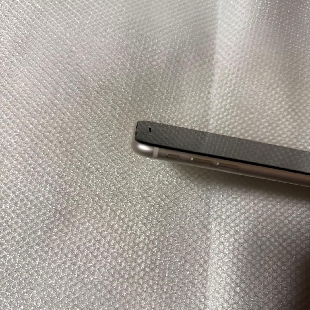 ⭐︎SIMフリー iPhoneSE 第3世代 64GB バッテリー100%