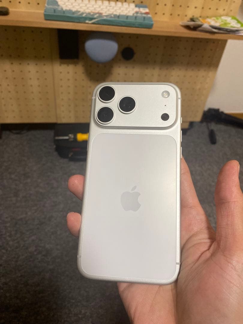 未品Apple iPhone 17Pro Max 512 GB シルバー