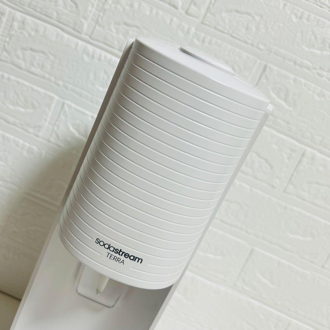 【ほぼ未使用】Sodastream TERRA ホワイト 炭酸水メーカー