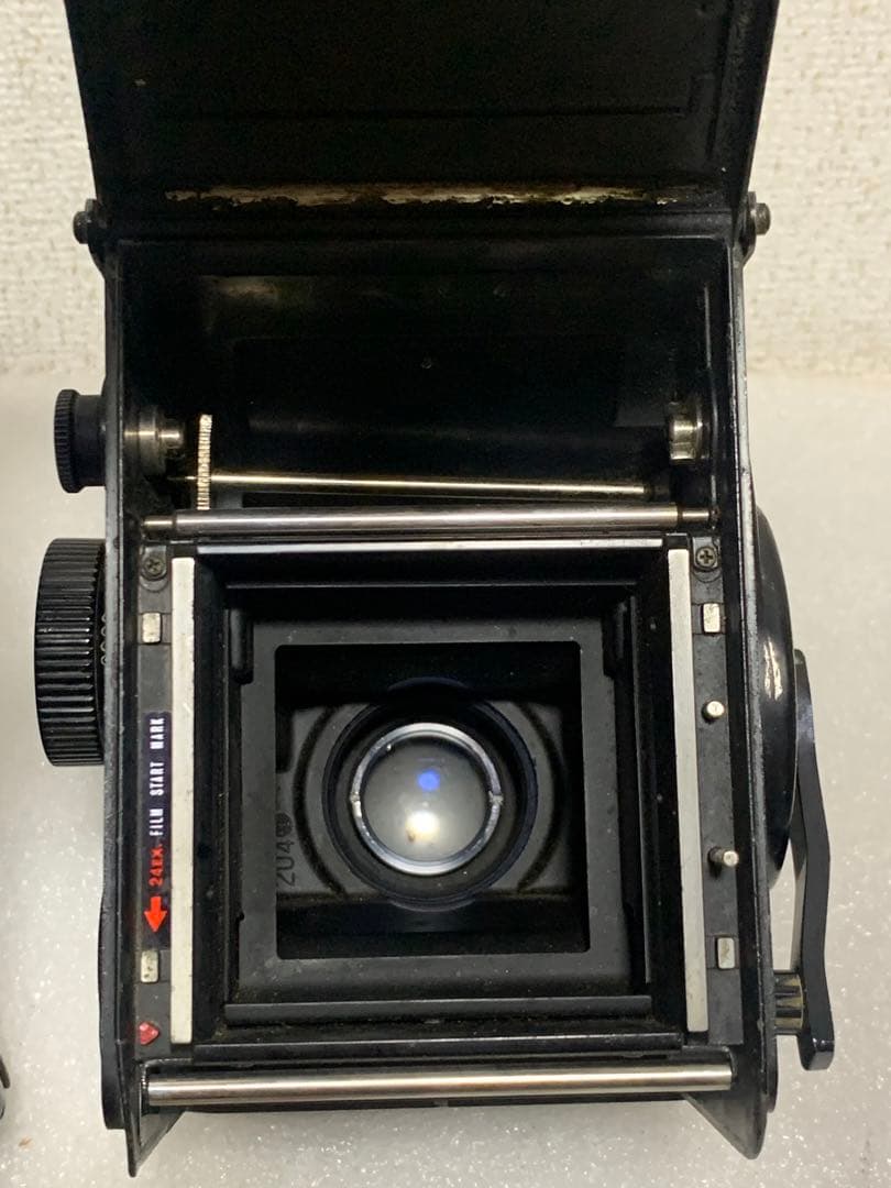 フィルムカメラ YASHICA mat 124G