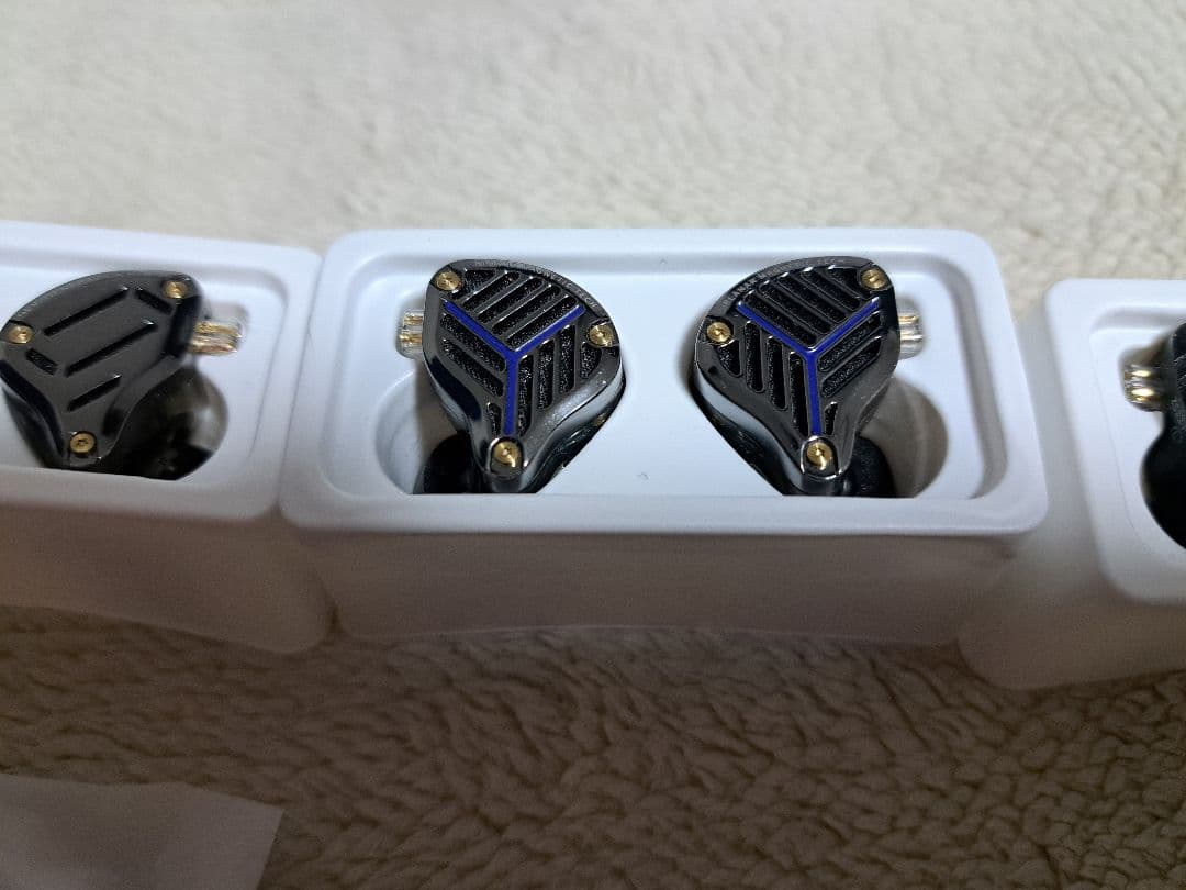 KZ イヤホン 3種 リケーブル付き