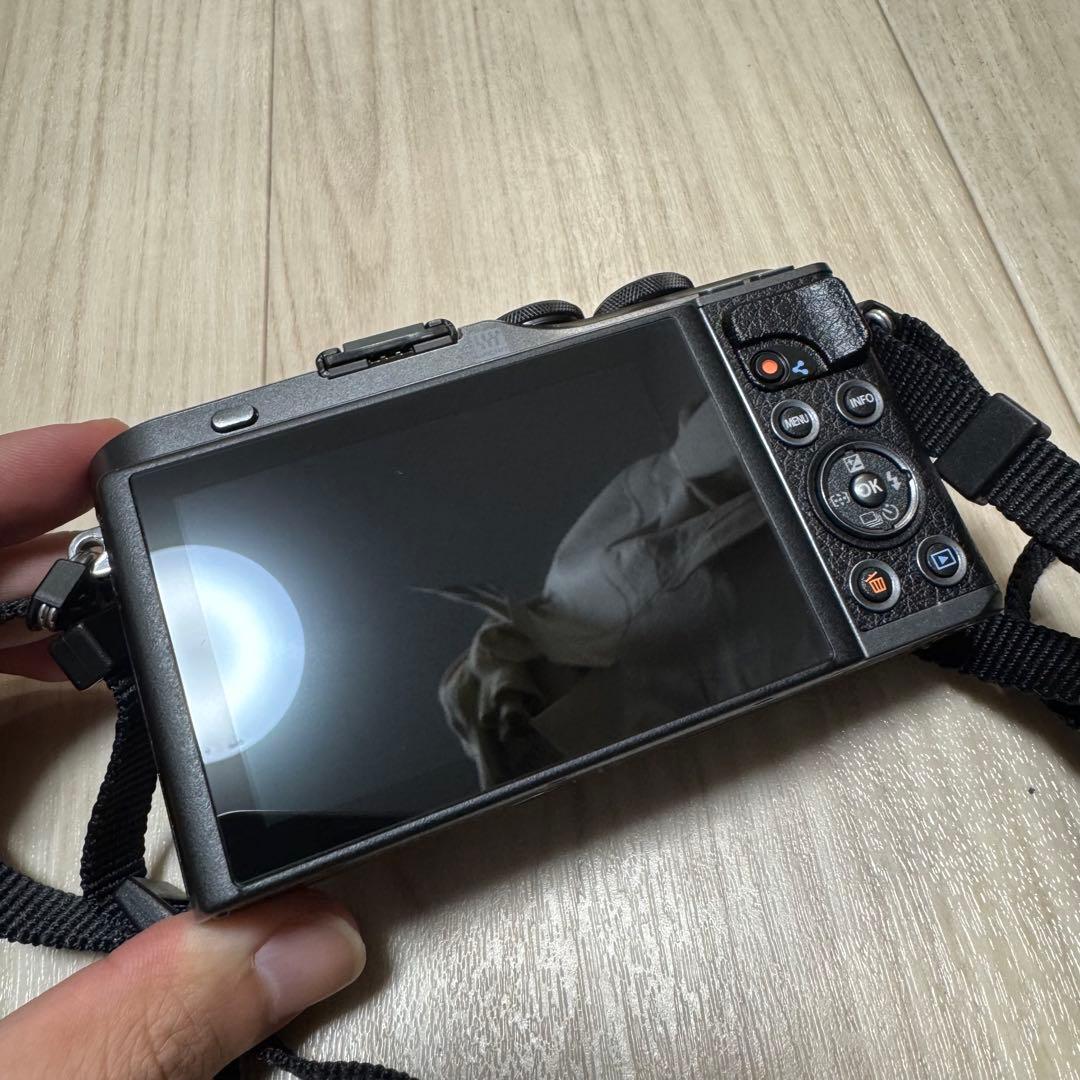 【美品】OLYMPUS PEN E-PL10 ミラーレス一眼カメラ ブラック