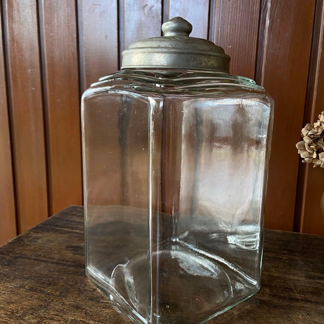 アンティーク　ガラス瓶　レトロ　蓋付き