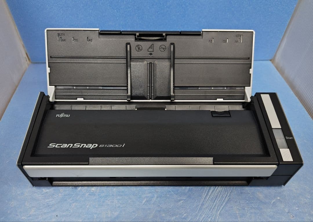 もらった書類を軽快スキャン ScanSnap S1300i