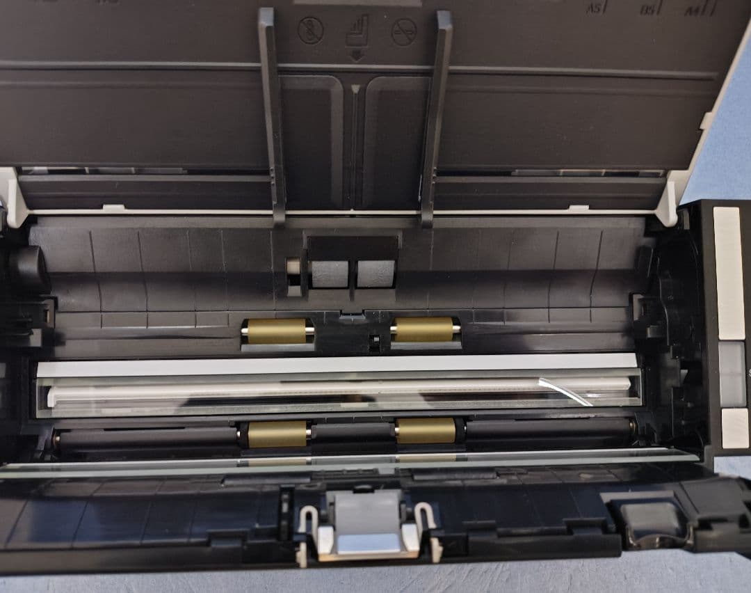 もらった書類を軽快スキャン ScanSnap S1300i