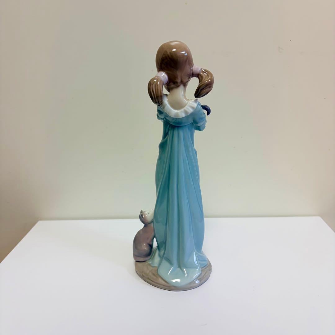 少女と猫「私のことも忘れないで」LLADRO フィギュリン