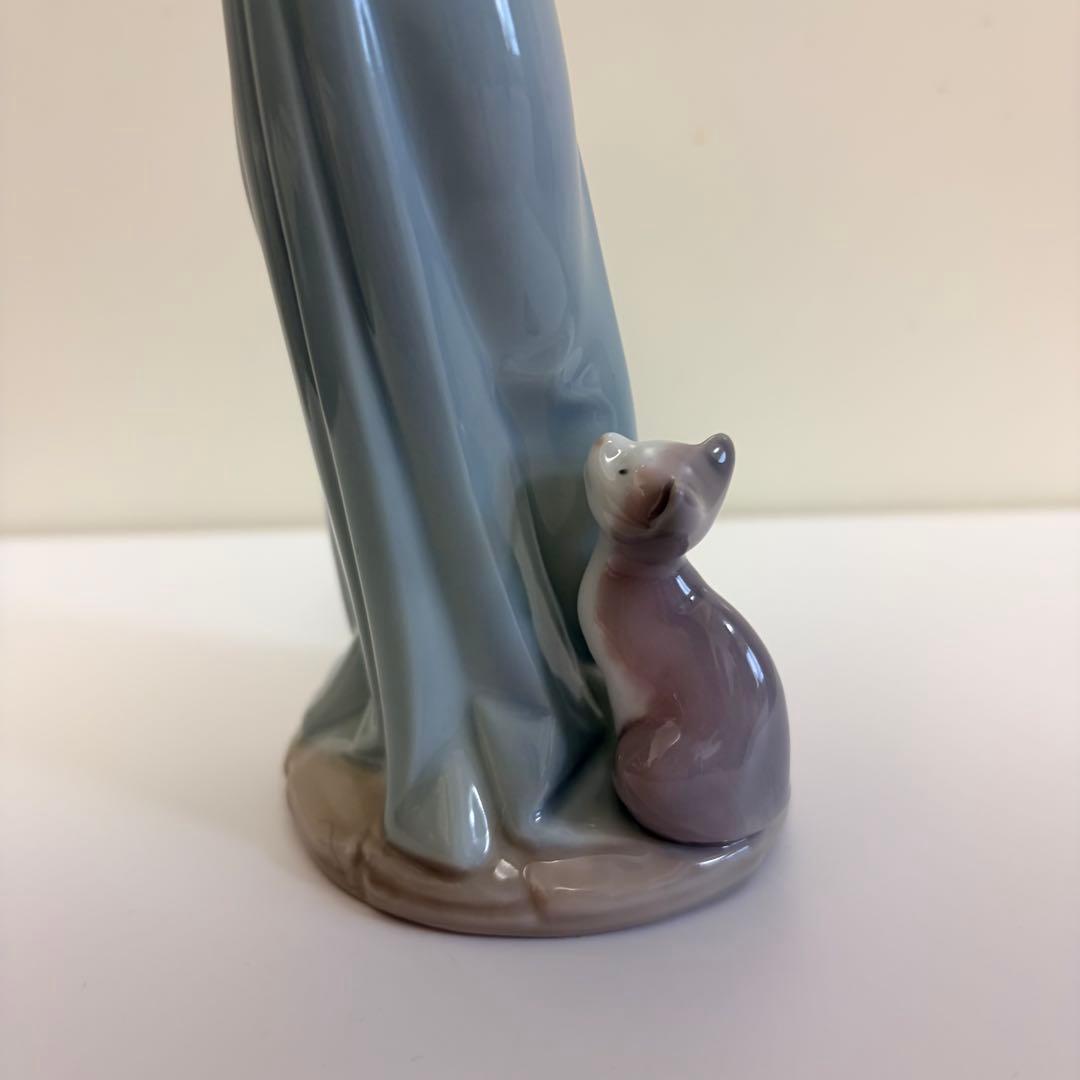 少女と猫「私のことも忘れないで」LLADRO フィギュリン