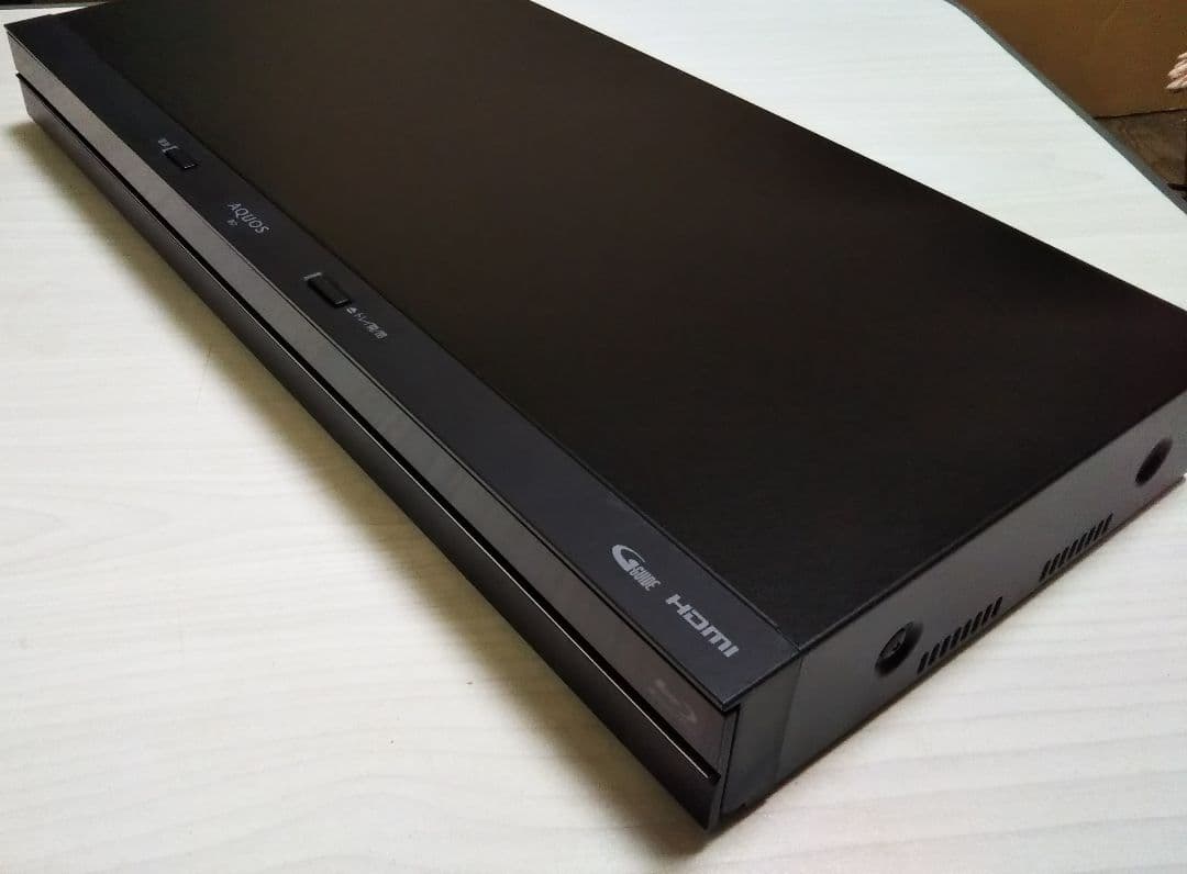 シャープAQUOSブルーレイレコーダー BD-NW1200 状態良好！