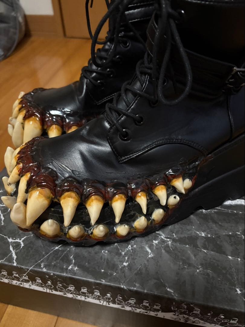 venom boots size42正規品