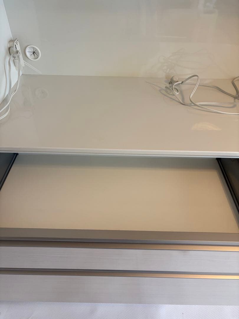 綾野製作所　キッチンボード　食器棚　 ナターシャです