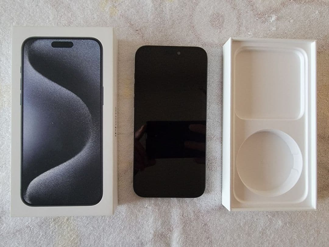 【極美品】iPhone 15 Pro Max 512GB 国内版/新品液晶交換済