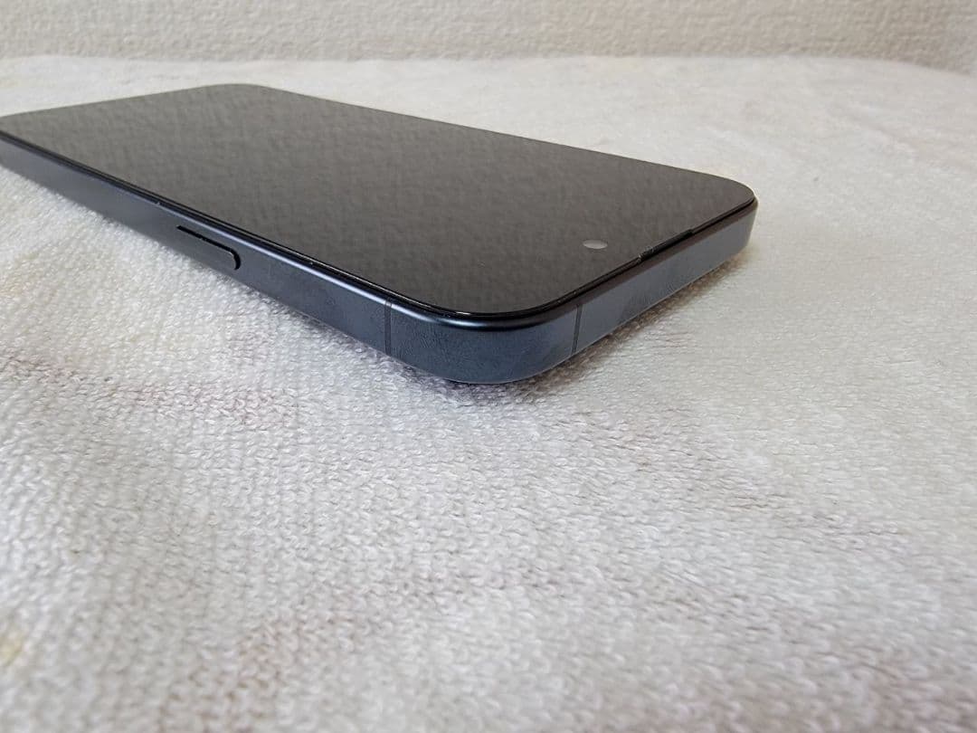 【極美品】iPhone 15 Pro Max 512GB 国内版/新品液晶交換済