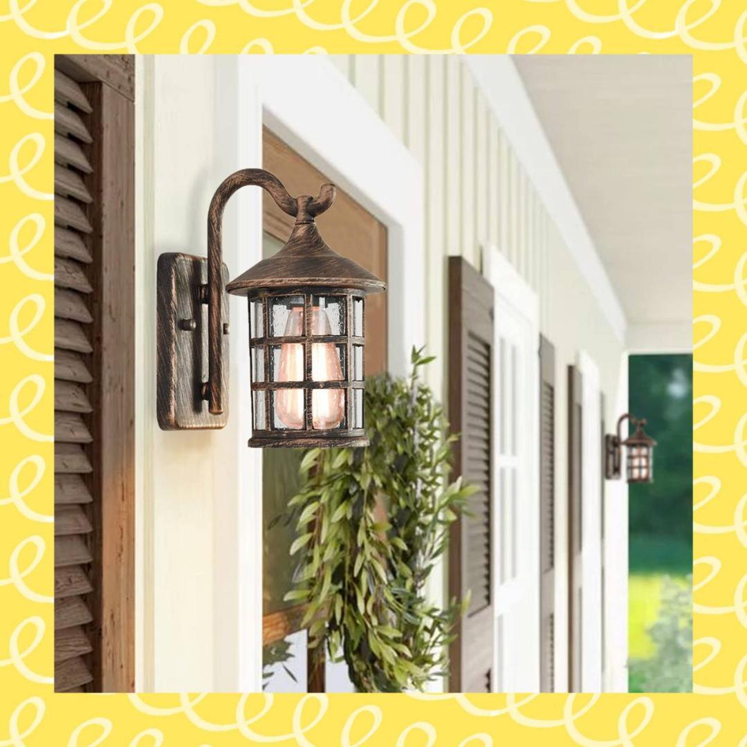 レトロな雰囲気の玄関ライト