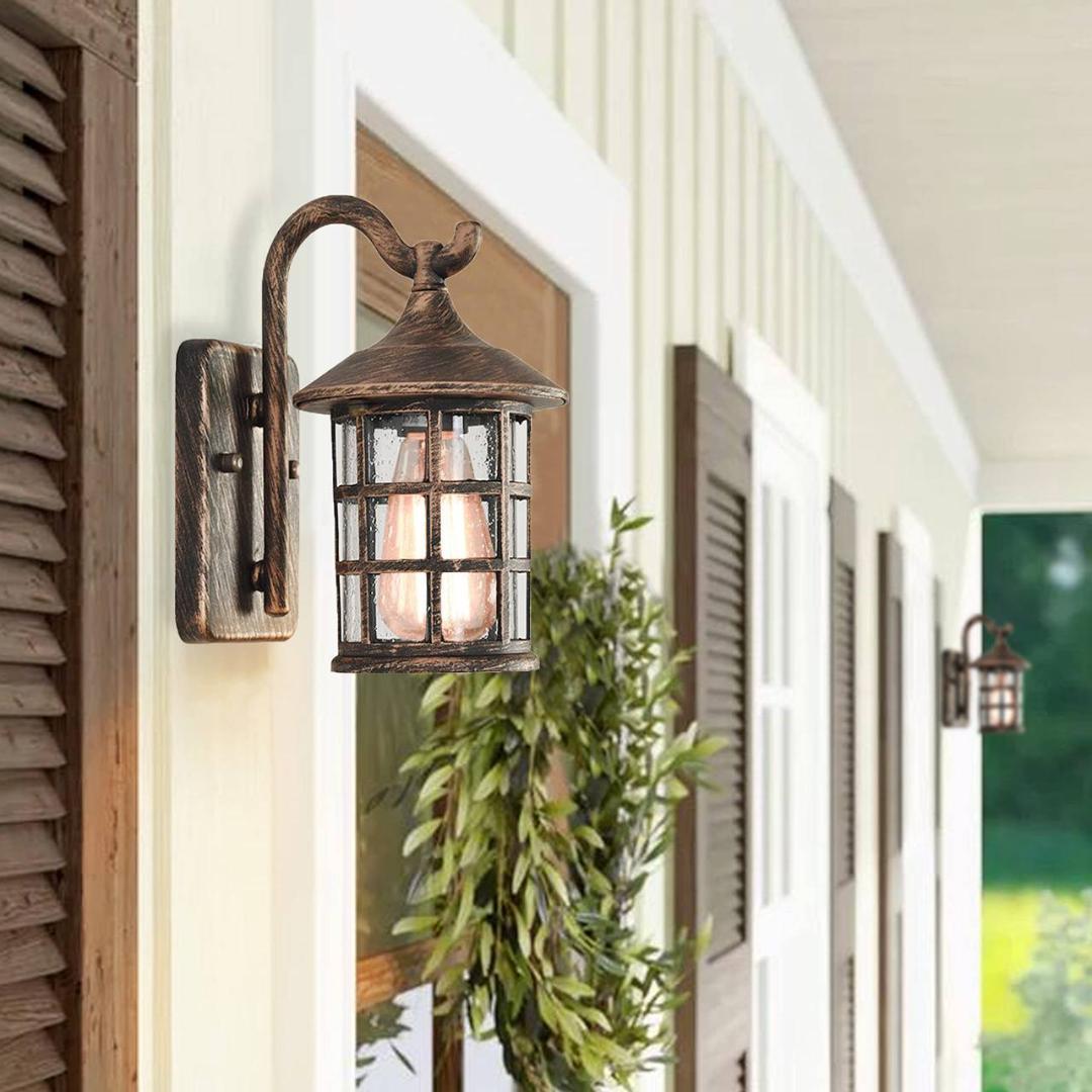 レトロな雰囲気の玄関ライト