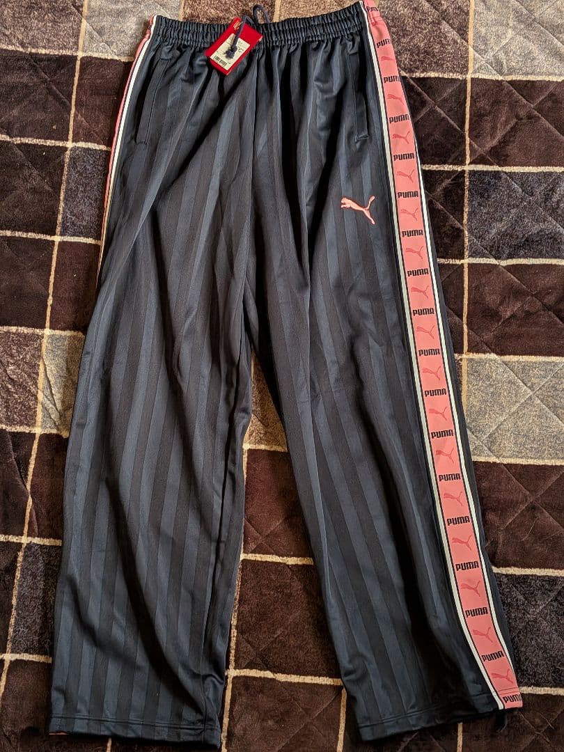 【未使用・タグ付き】プーマジャージ下のみ Oサイズ ネイビー×ピンク