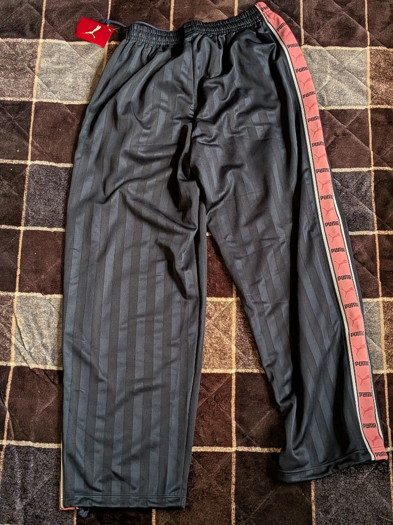 【未使用・タグ付き】プーマジャージ下のみ Oサイズ ネイビー×ピンク