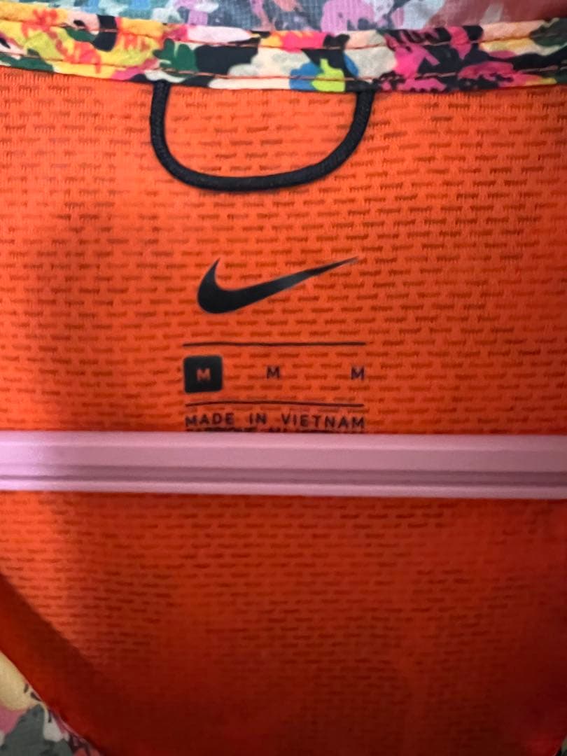 『超希少品』Nike フラワープリント ウィンドブレーカー Mサイズ