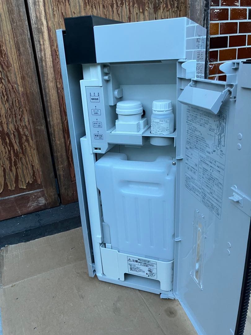 次亜塩素酸空間除菌脱臭機　F-MV4300 パナソニック 21年製