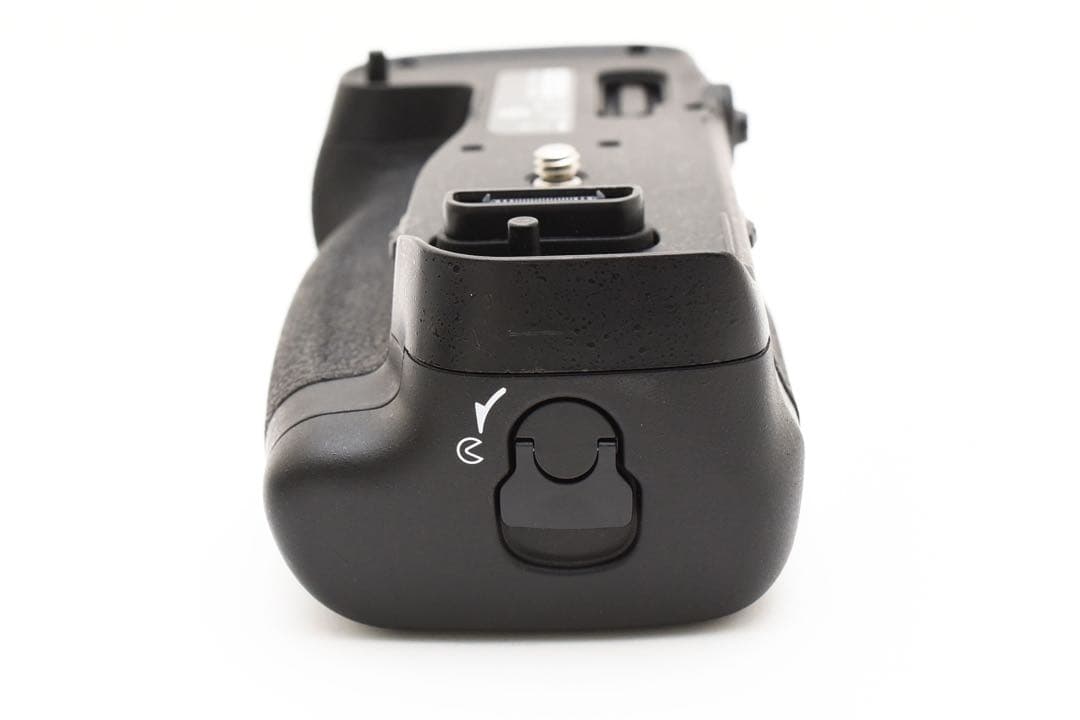 【美品】Nikon マルチパワーバッテリーグリップ　 MB-D17