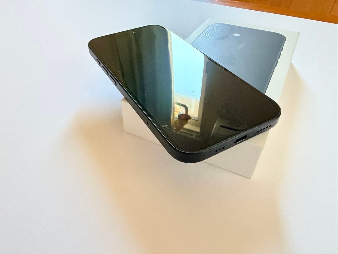 【美品】iPhone16 本体 SIMフリー ブラック 128GB