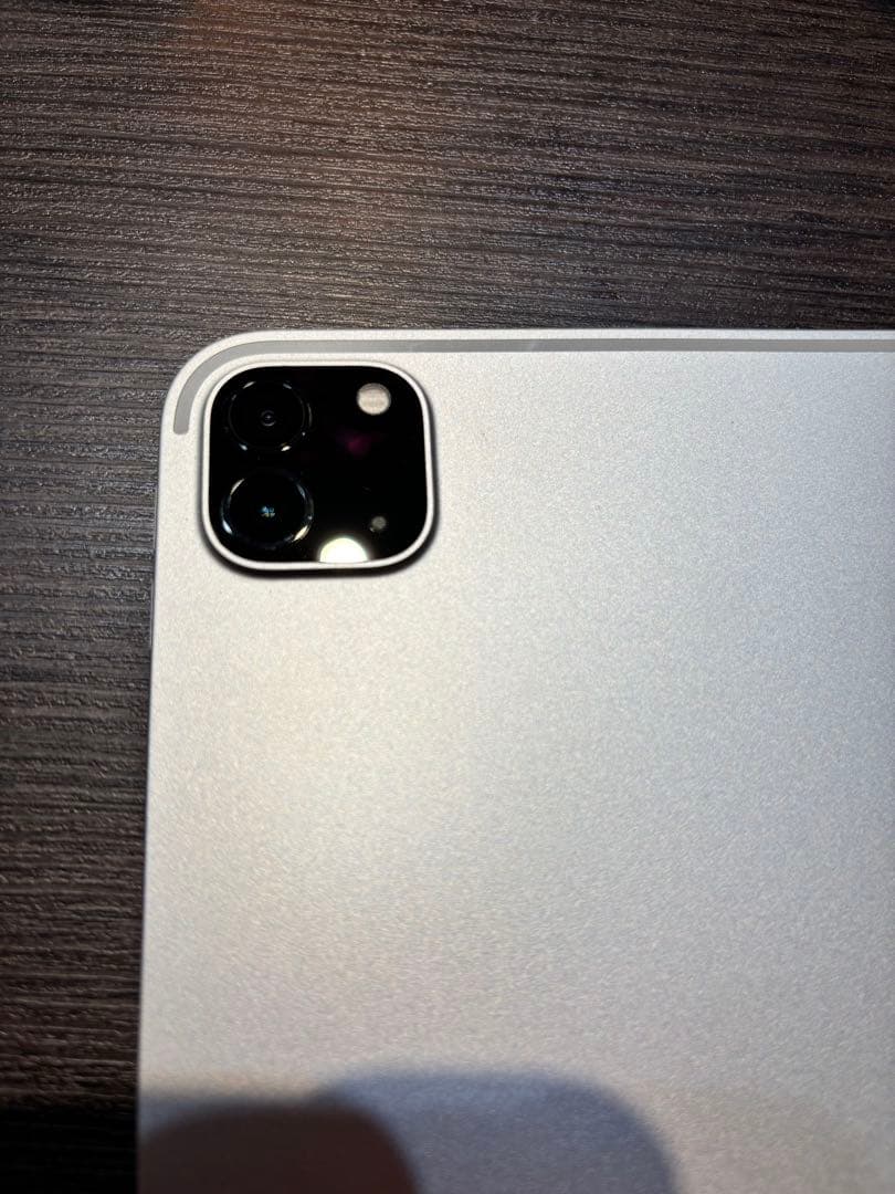 iPadPro第四世代256G本体 WiFiモデル新品ガラスフィルム、箱付き！！