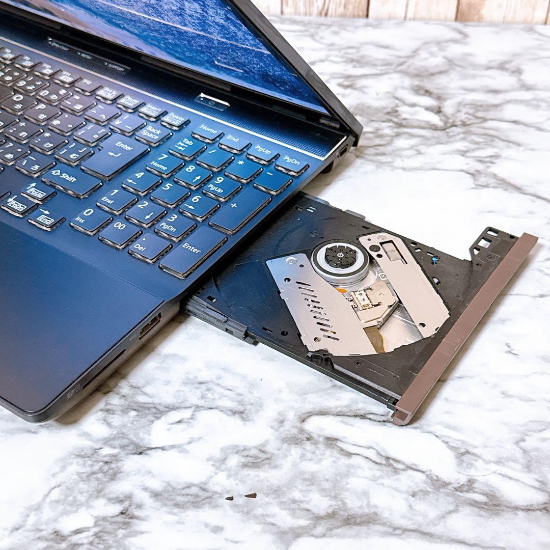 1台限定✨8世代i7＆メモリ8GB/高速SSD✨カメラ 高性能パソコンPC