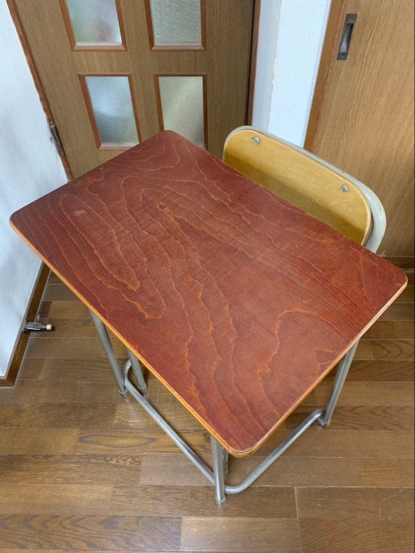 昭和レトロ　学校机とイスセット①