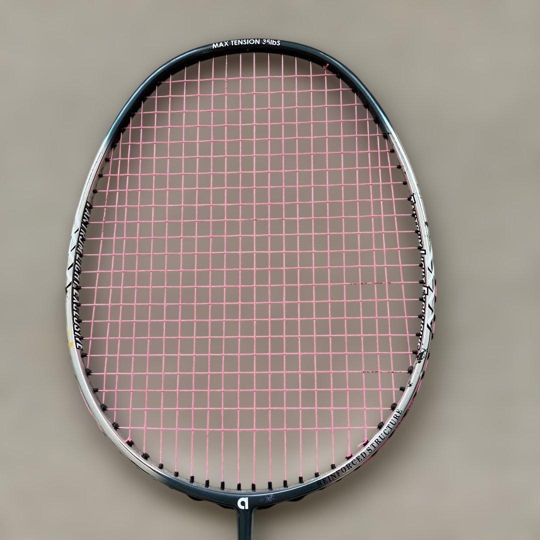 バドミントンラケット　2本まとめ売り　YONEX　apacs ラケットカバー付き