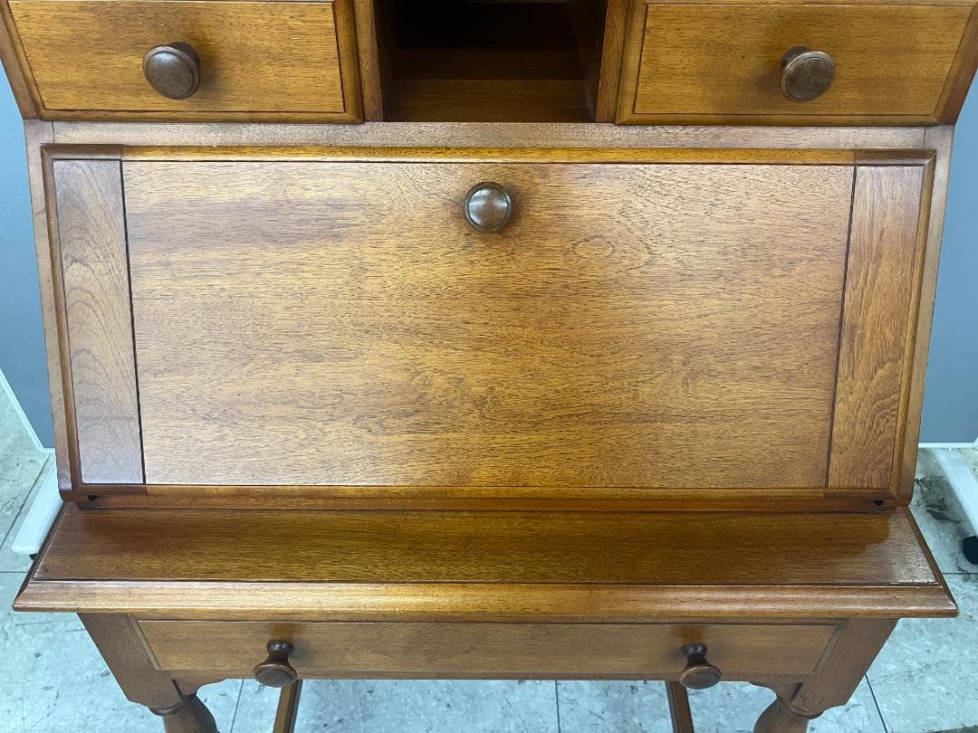 横浜ダニエル ライティングビューロ ブラウン