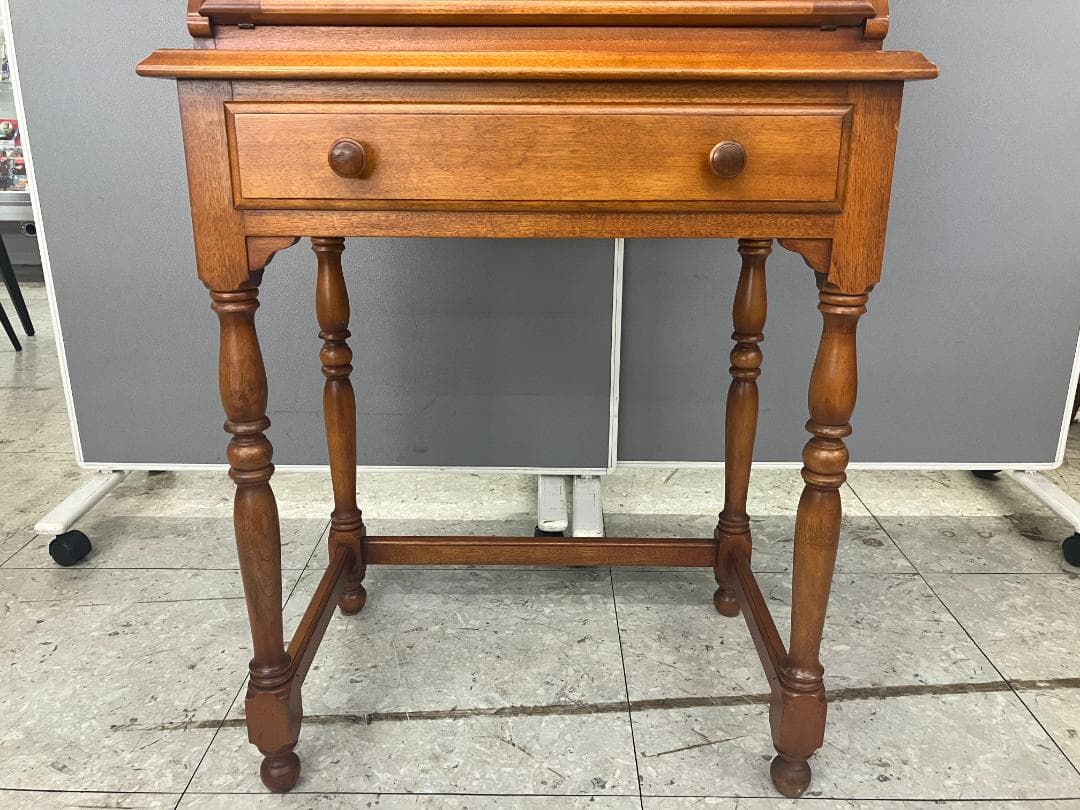 横浜ダニエル ライティングビューロ ブラウン