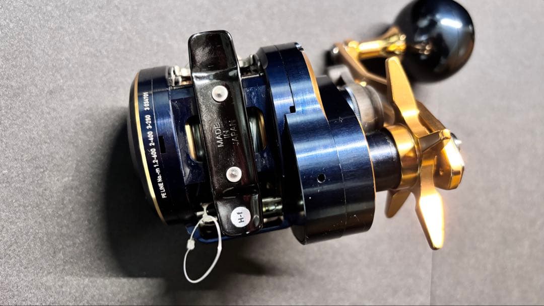 ダイワ ソルティガIC [300] 右巻き ジギング ベイトリール【美品】