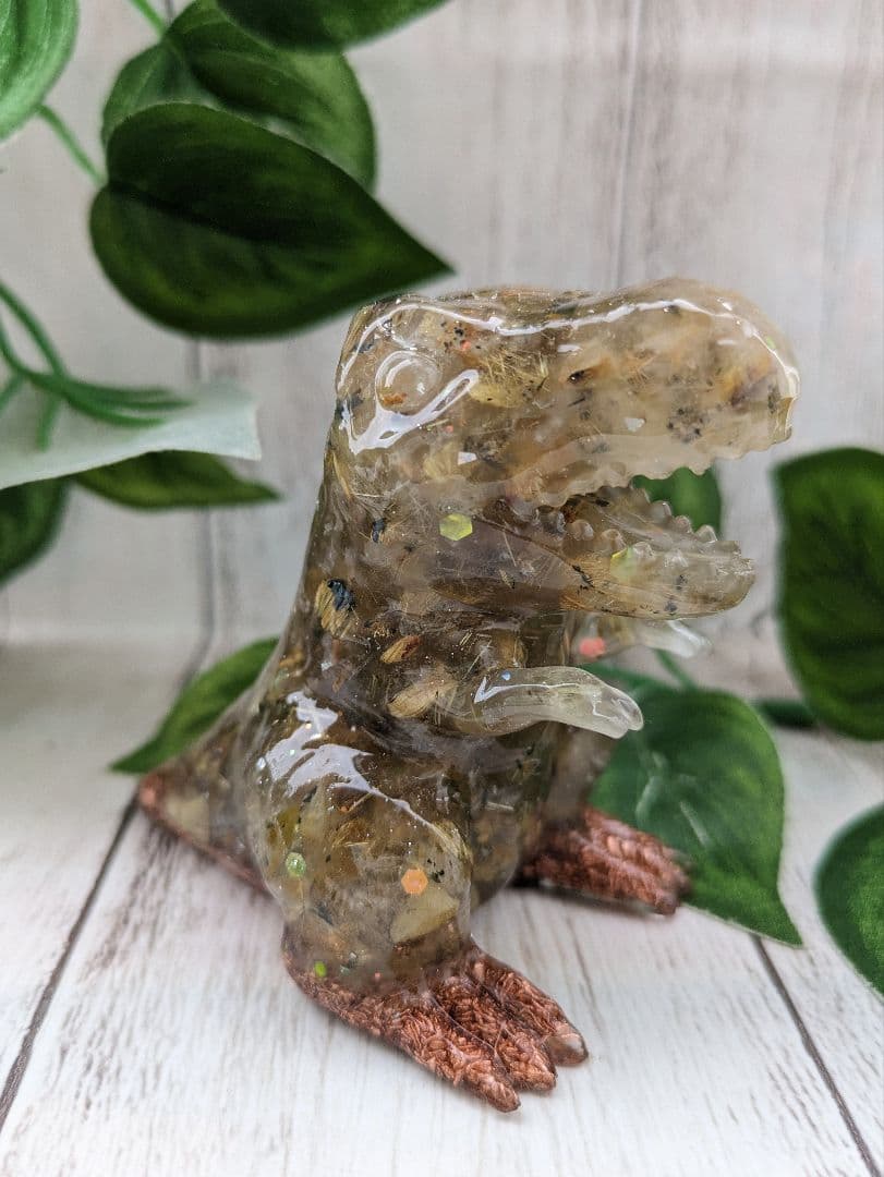 【skygray】スーパーセブンの恐竜ちゃん形オルゴナイト☆他３点