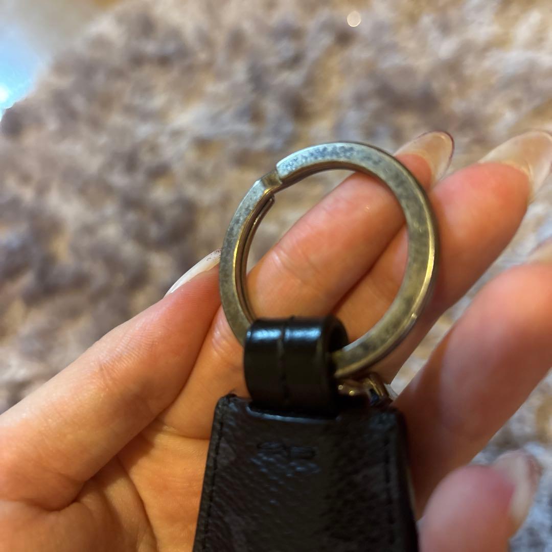 Louis Vuitton キーホルダー 黒 レザー