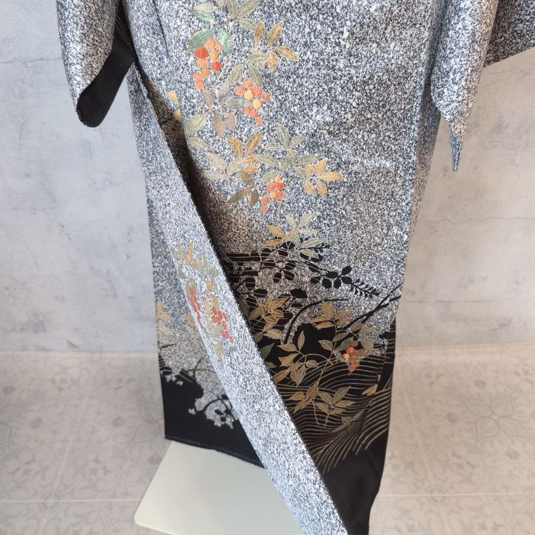 訪問着　フルセット　着物　正絹　たたき染め　金　刺繍　実　白黒　F4