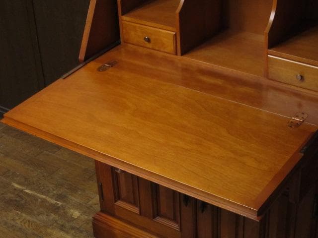 横浜ダニエル Daniel 樺材 無垢 スパニッシュ ライティングビューロー