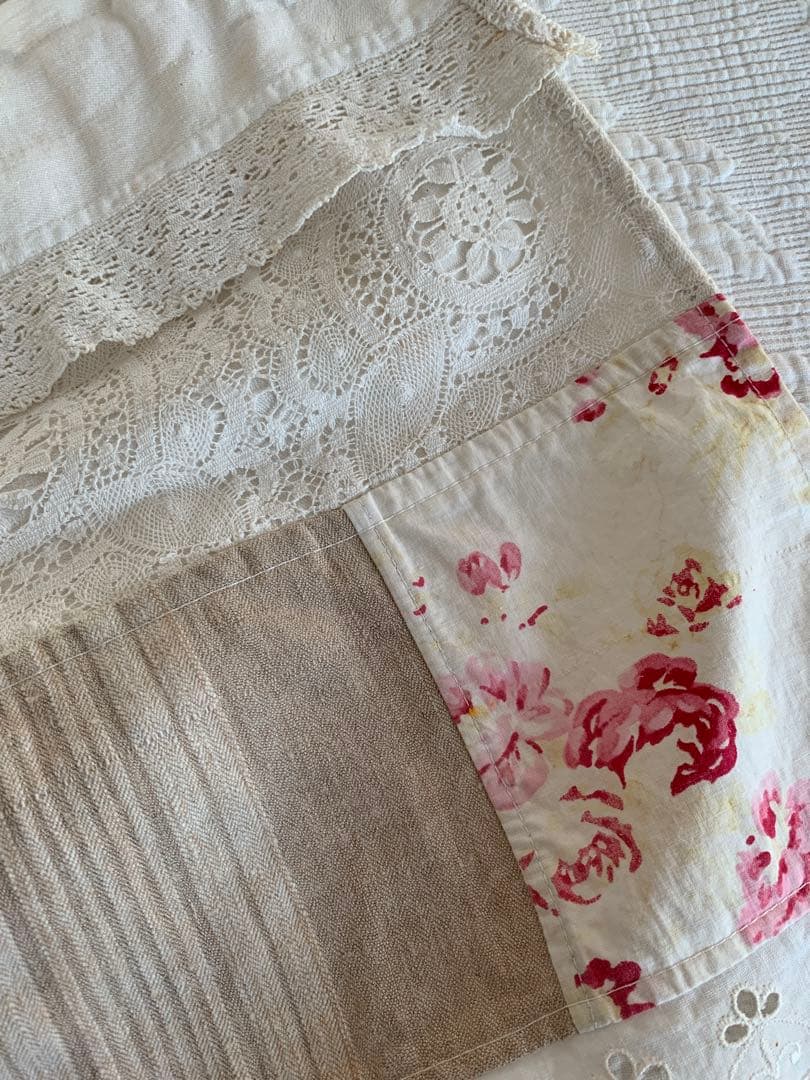 フランスアンティークサラディエ＆カップ2個・ドイリー＆カフェカーテンクロス計5点