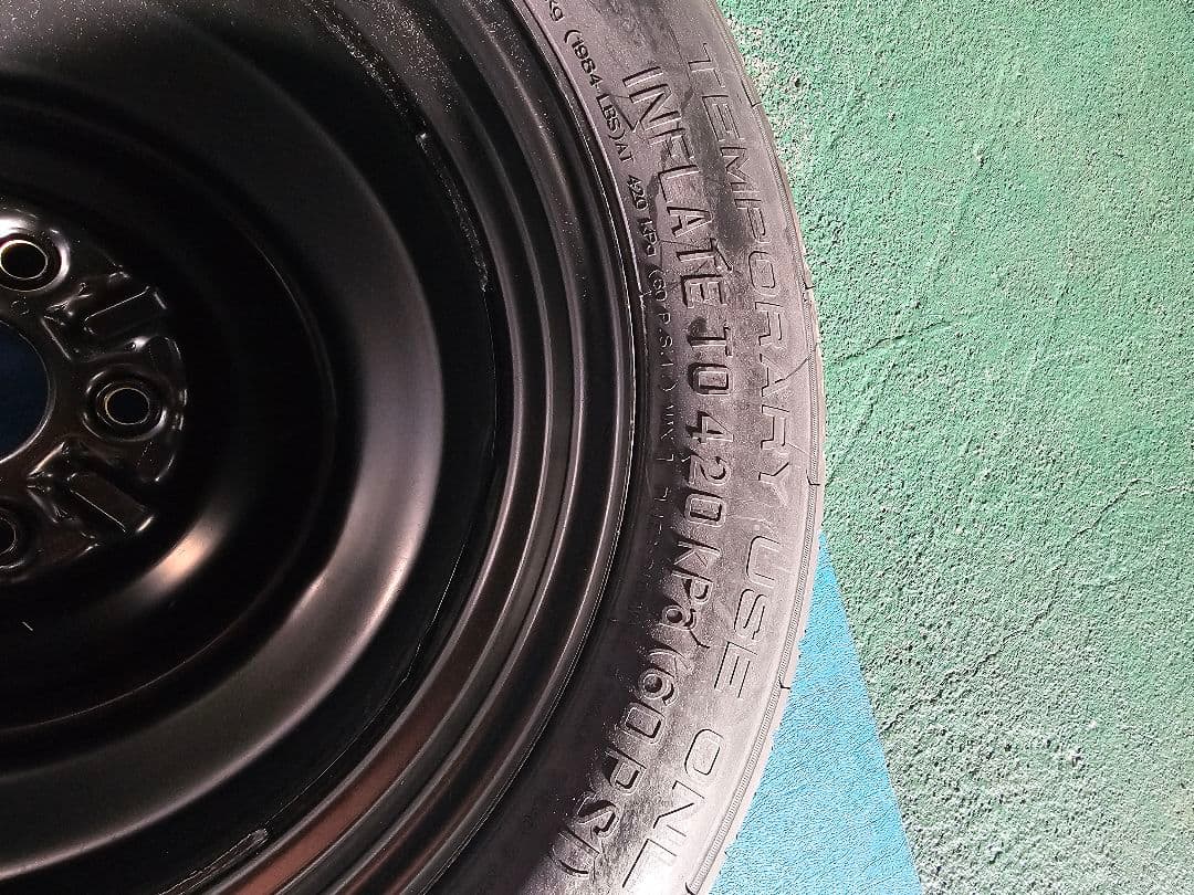 60ハリアー スペアタイヤ 未使用