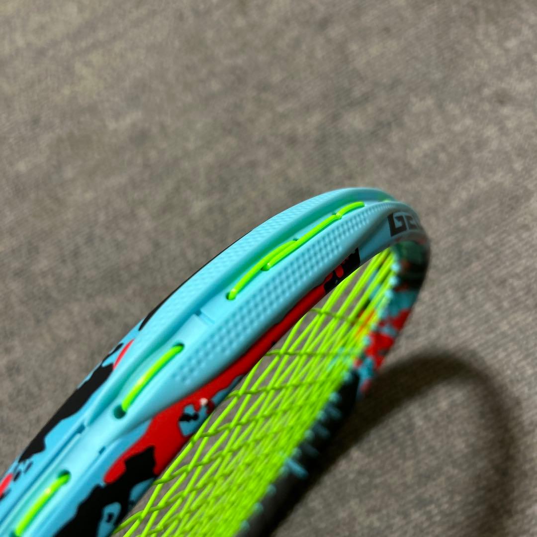 ジオブレイク70vヨネックス　少しひびがあり