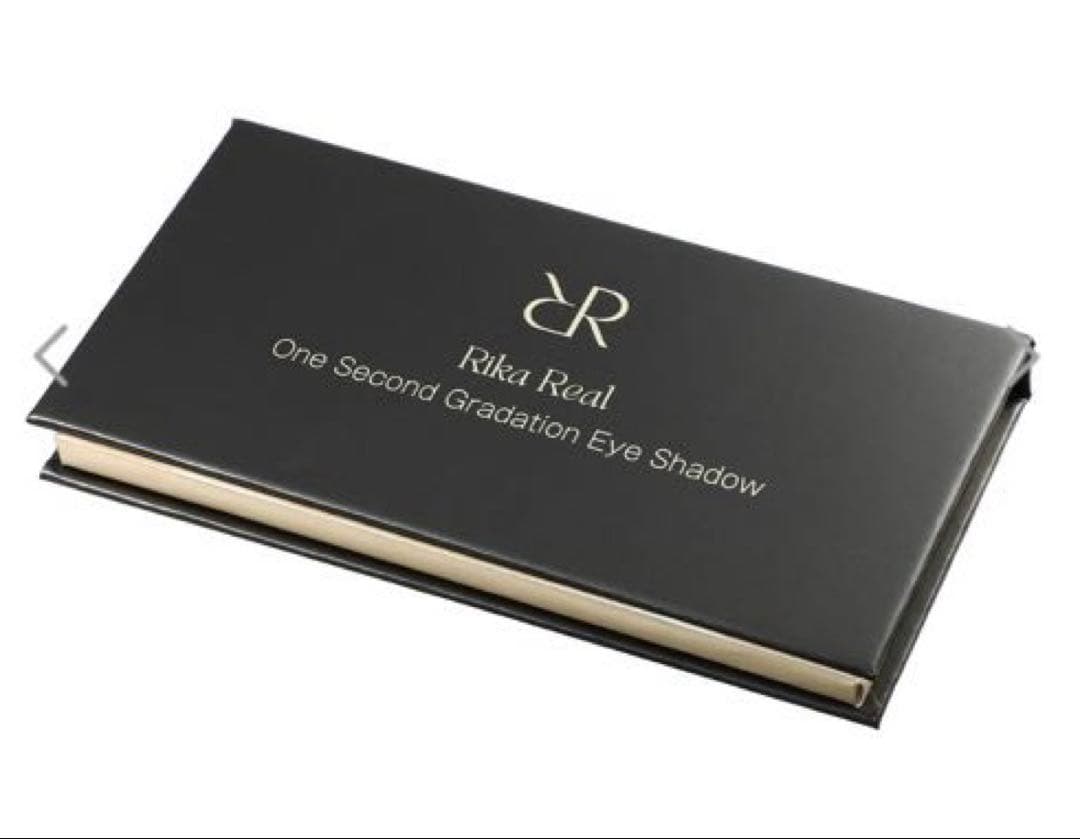 リカリアル 1周年アニバーサリークリスマスコフレ