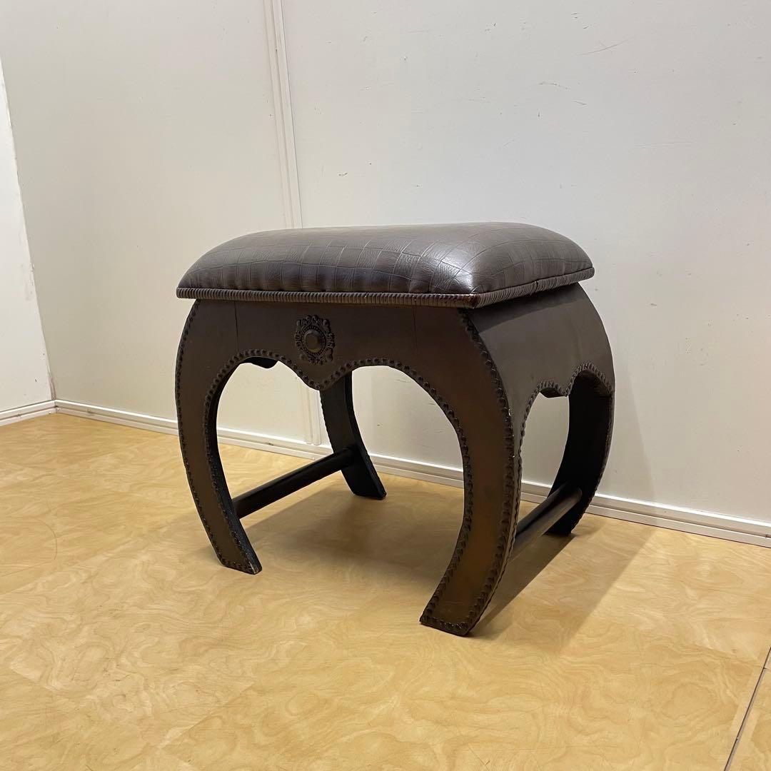 アンティーク調 スツール オットマン 鋲打ち レザー 椅子 イス 英国スタイル